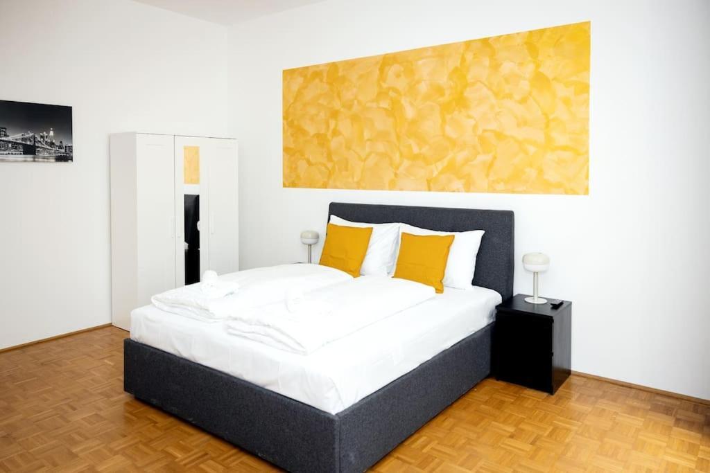 100 M2 With Free Parking - 15 Min To Center Apartment
